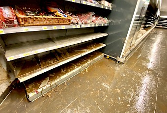 Überschwemmungsschaden eines Supermarktes